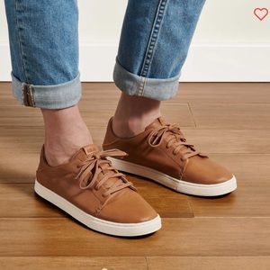 Olukai Pehuea Li Ili Women’s Tan Leather sneakers, size 9.5